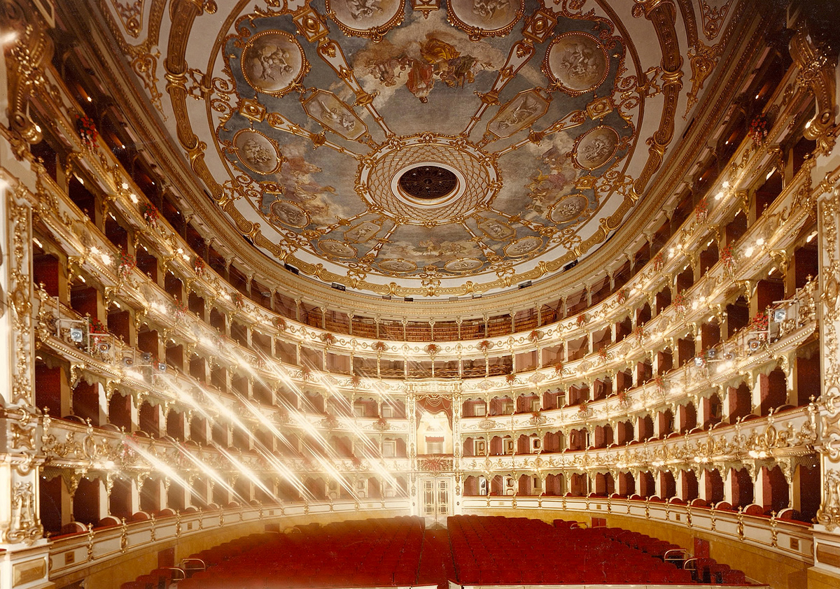 Vi regaliamo due serate a teatro