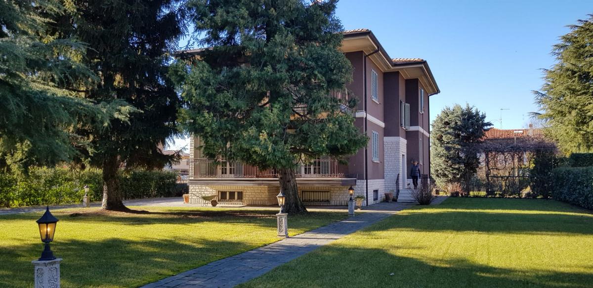 “Fantasina: Regina di Cuori”: l’inaugurazione